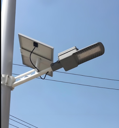 抱箍太阳能路灯