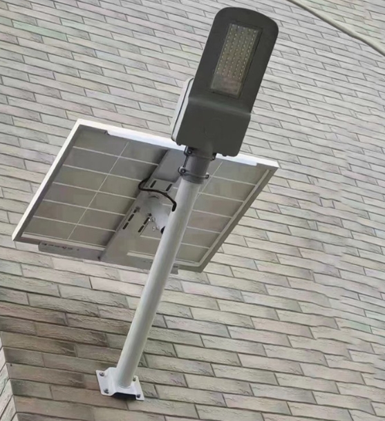 打墙太阳能路灯