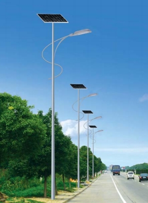 8-10米太阳能路灯